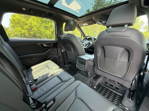 Used 2025 Audi Q7 2.0T Premium Plus w/ Premium Plus Package AWD/4WD image 18