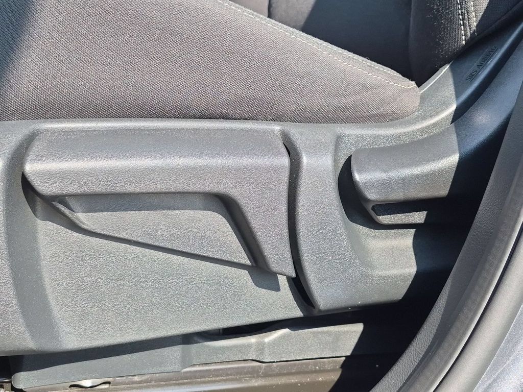 Used 2024 Nissan Rogue S AWD/4WD image 16