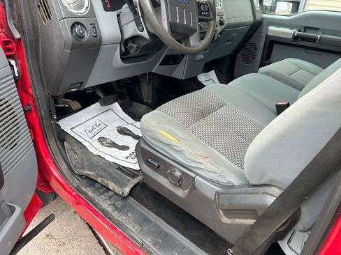 Used 2015 Ford F250 XLT w/ XLT Interior Package image 10