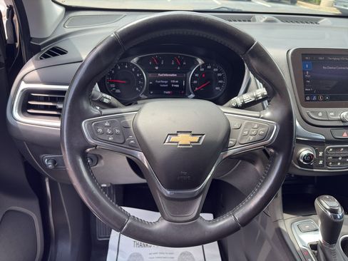 Used 2020 Chevrolet Equinox LT AWD/4WD image 16