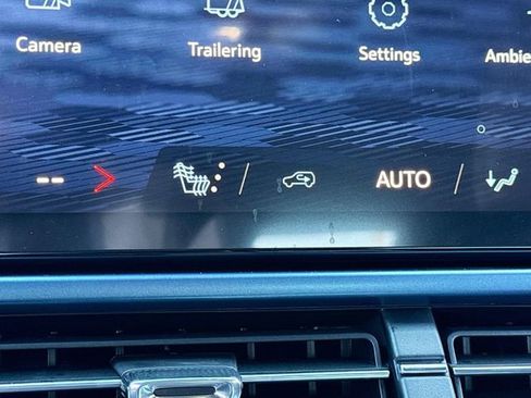New 2026 Chevrolet Equinox EV LT FWD image 21