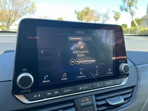 Used 2025 Nissan Altima 2.5 SV image 20