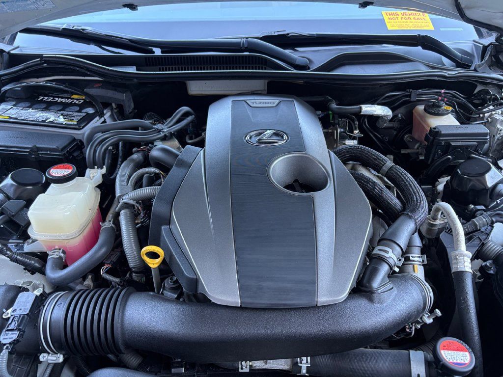 Used 2016 Lexus RC 200t RWD image 18
