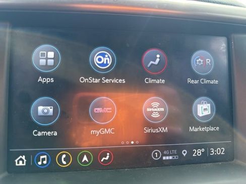 Used 2021 GMC Acadia AT4 w/ Technology Package image 12