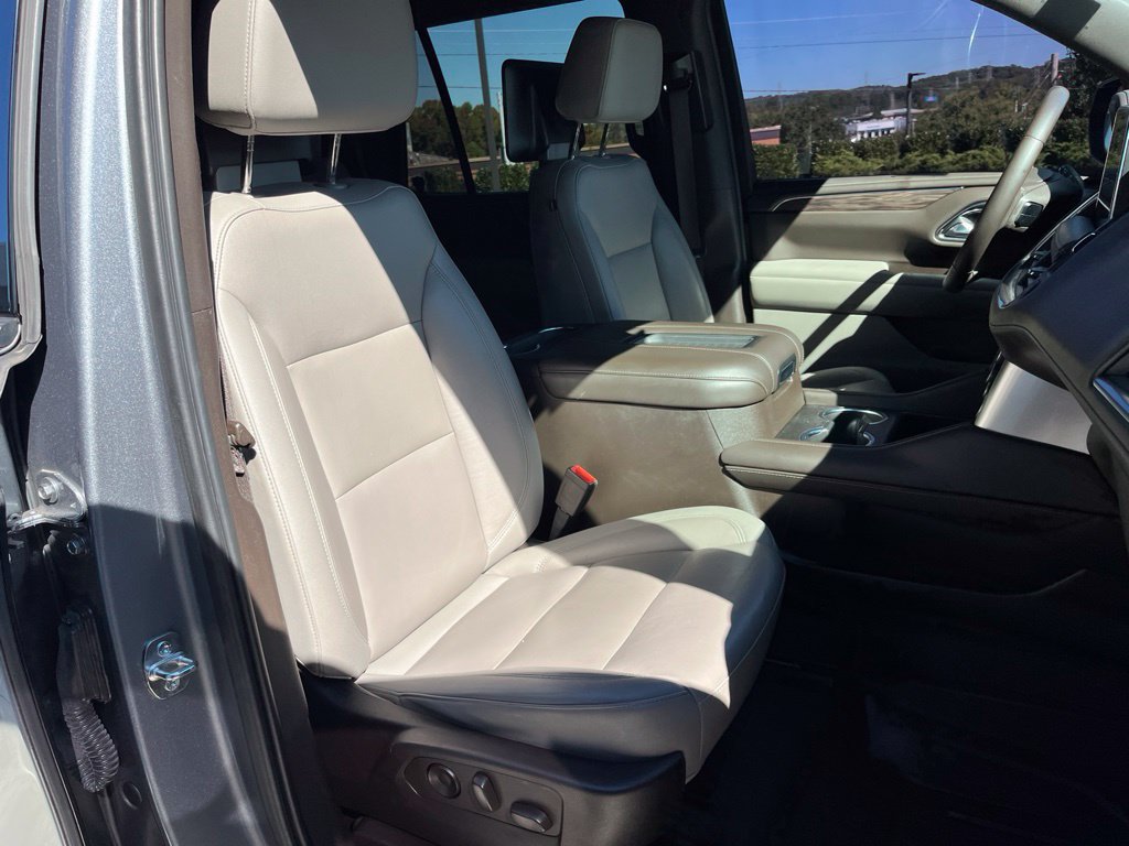 Used 2021 Chevrolet Tahoe Z71 w/ Z71 Off-Road Package AWD/4WD image 28