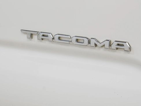 Used 2019 Toyota Tacoma TRD Sport image 49