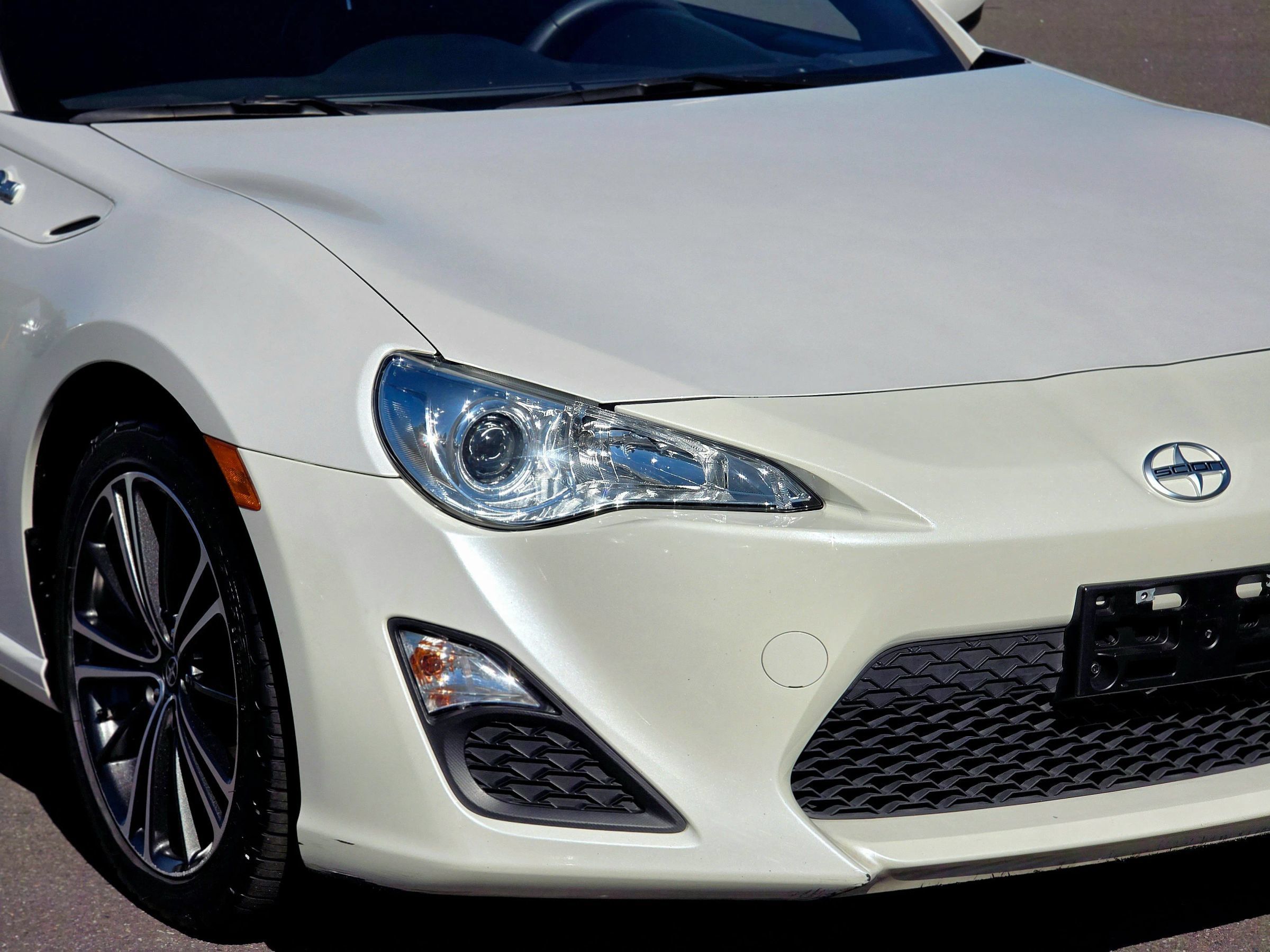 Used 2013 Scion FR-S RWD image 2
