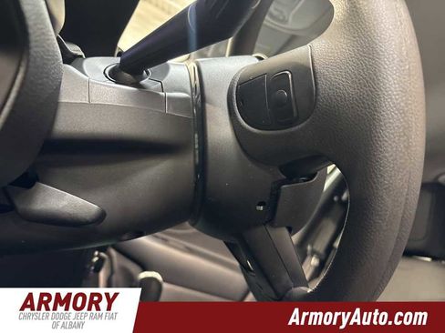 Used 2023 Jeep Renegade Latitude image 11