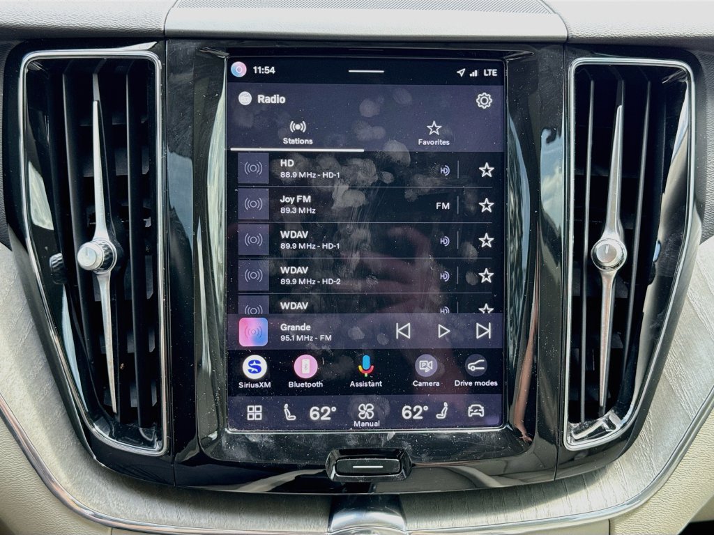 Used 2024 Volvo XC60 B5 Plus w/ Protection Package Premier AWD/4WD image 17