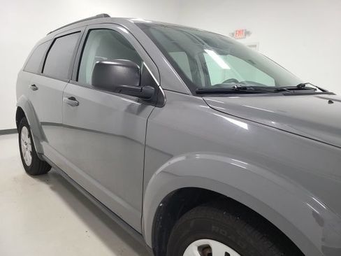 Used 2020 Dodge Journey SE FWD image 38