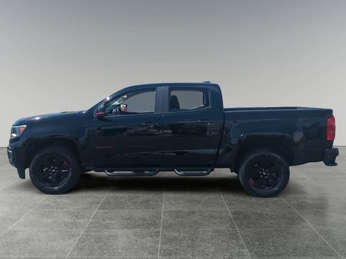 Used 2022 Chevrolet Colorado LT w/ Redline Special Edition image 2