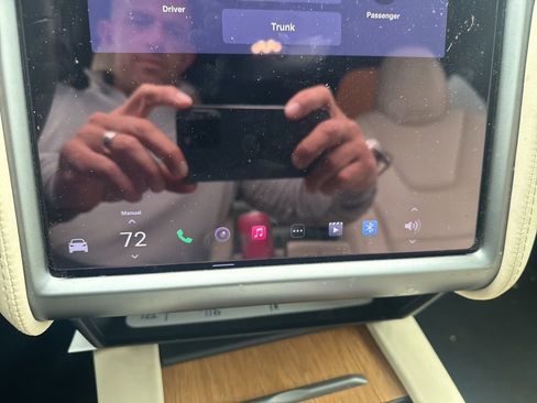 Used 2020 Tesla Model X Long Range image 11