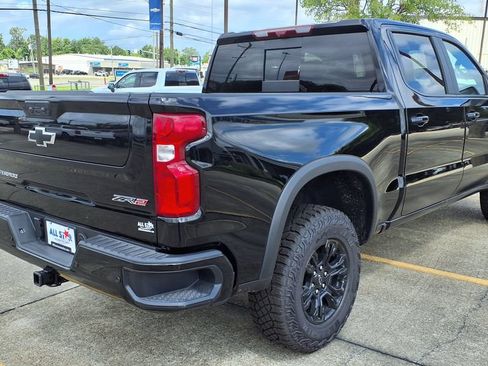 New 2026 Chevrolet Silverado 1500 ZR2 AWD/4WD image 8