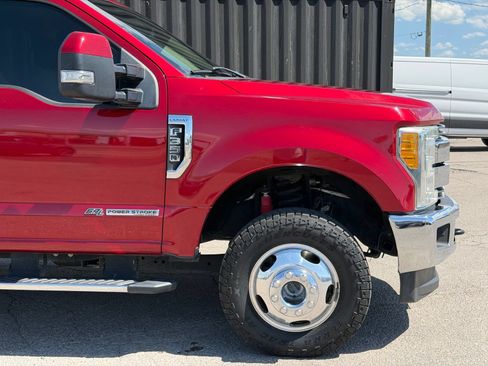 Used 2017 Ford F350 Lariat w/ Lariat Value Package AWD/4WD image 4