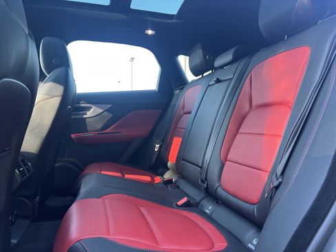 Used 2018 Jaguar F-PACE R-Sport image 26