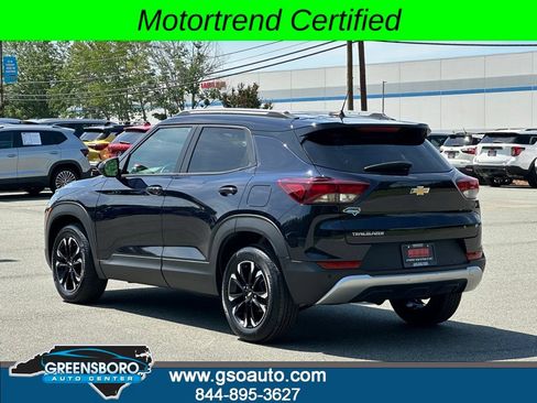 Used 2021 Chevrolet TrailBlazer LT w/ Sun and Liftgate Package AWD/4WD image 3