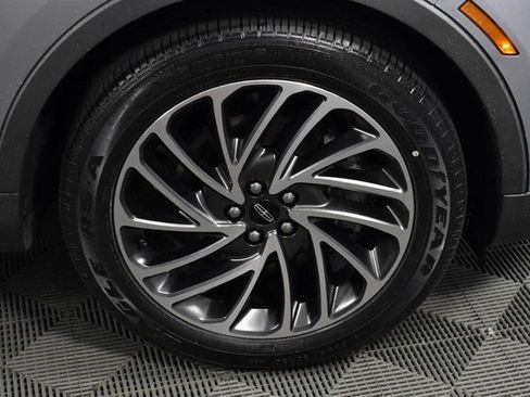 Used 2020 Lincoln Nautilus Reserve w/ Equipment Group 201A AWD/4WD image 9
