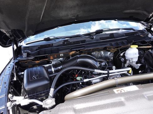 Used 2022 RAM 1500 Classic SLT w/ Electronics Convenience Group AWD/4WD image 57