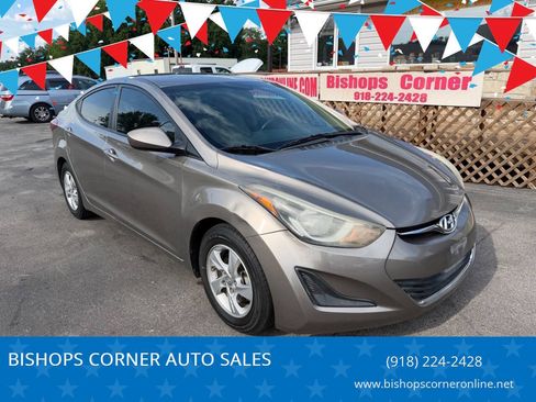 Used 2014 Hyundai Elantra SE FWD image 1