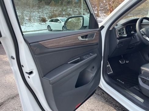 New 2026 Volkswagen Atlas SEL Premium R-Line image 5