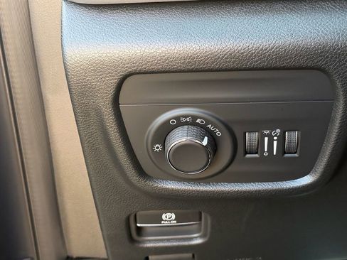 New 2025 Jeep Grand Cherokee L Altitude RWD image 25