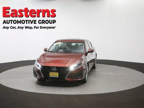 Used 2024 Nissan Altima 2.5 SL AWD/4WD image 57