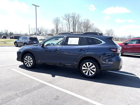Used 2025 Subaru Outback Premium image 5