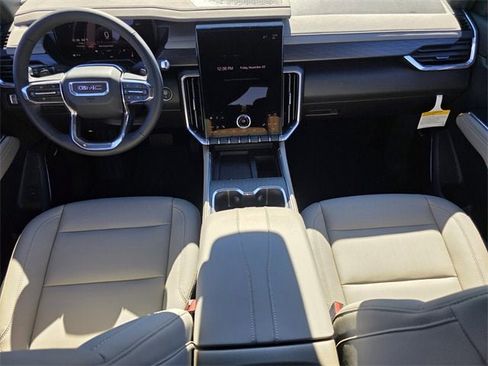 New 2026 GMC Acadia Elevation image 14