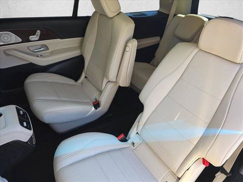 Used 2021 Mercedes-Benz GLS 450 4MATIC image 14