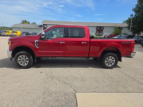 Used 2017 Ford F250 Lariat w/ Chrome Package AWD/4WD image 4