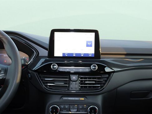 Used 2025 Ford Escape ST-Line image 17