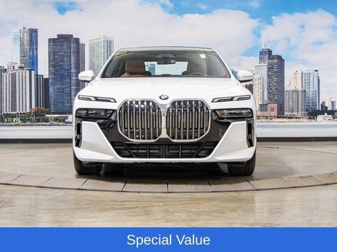 Used 2025 BMW 760i xDrive AWD/4WD image 3