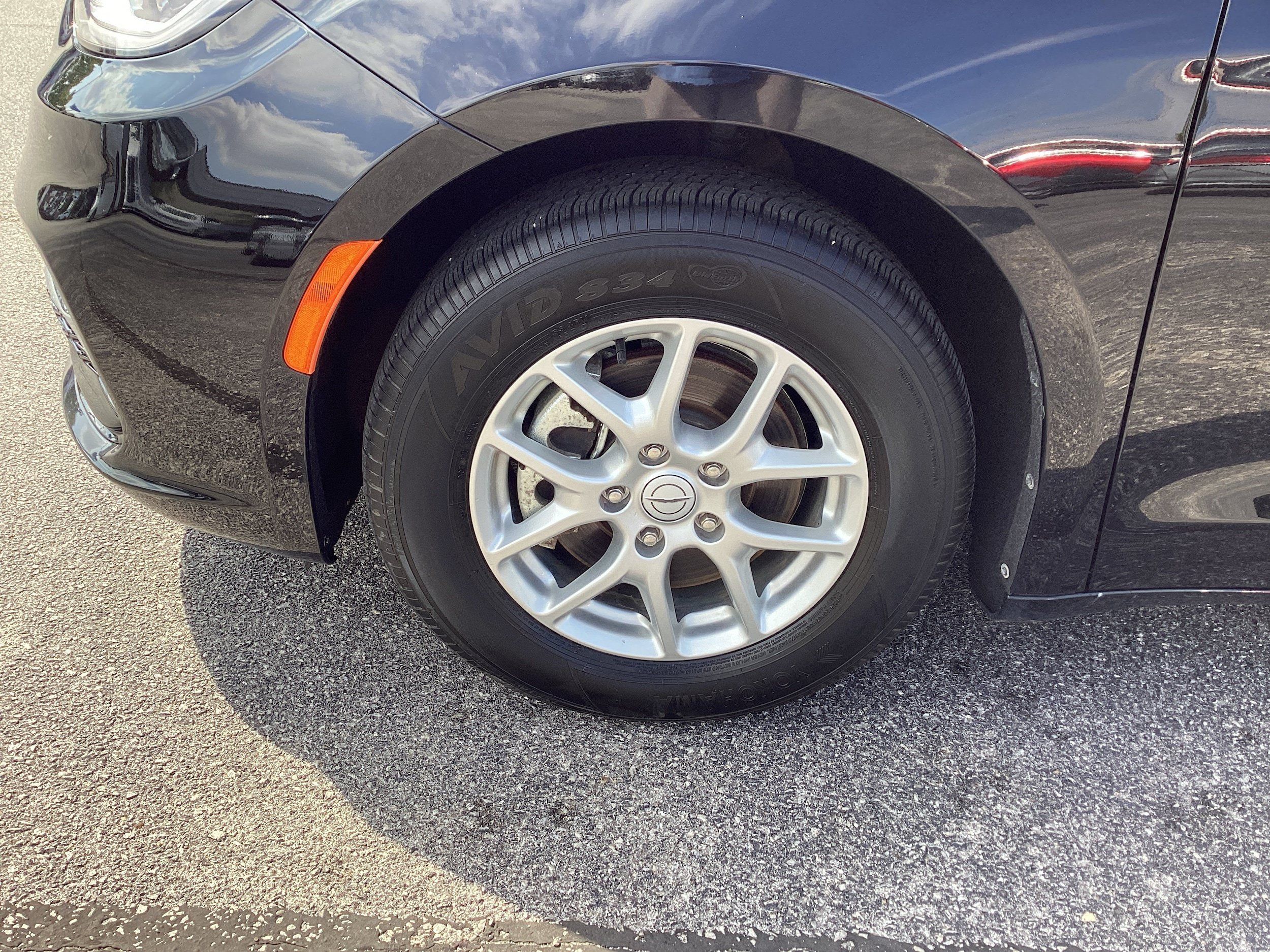 Used 2026 Chrysler Pacifica Select FWD image 9