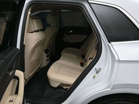 Used 2022 Audi Q5 2.0T Prestige w/ Prestige Package image 30