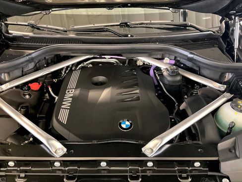 New 2026 BMW X7 xDrive40i w/ M Sport Package image 16