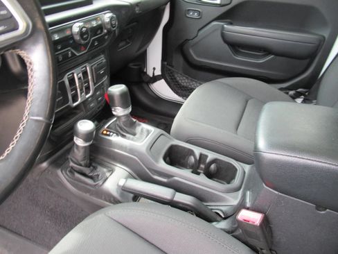 Used 2020 Jeep Gladiator Sport w/ Quick Order Package 24S AWD/4WD image 17