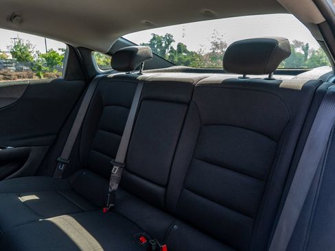 Used 2024 Chevrolet Malibu LT FWD image 19