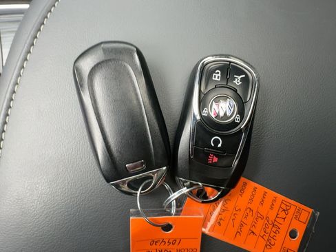 Used 2024 Buick Enclave Essence w/ Experience Buick Package image 30