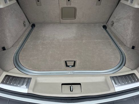 Used 2011 Cadillac SRX Luxury image 12