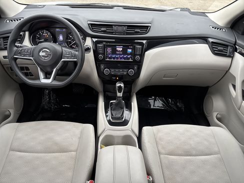 Used 2019 Nissan Rogue Sport SV AWD/4WD image 14