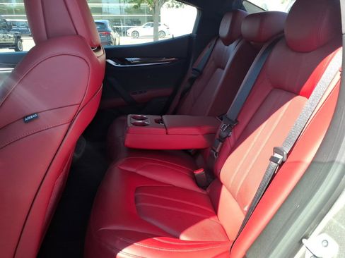 Used 2022 Maserati Ghibli Modena RWD image 20