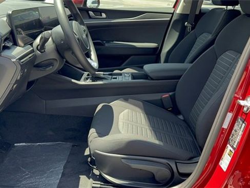 New 2025 Kia K5 LXS image 29