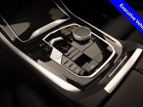 New 2026 BMW X5 xDrive40i w/ M Sport Package AWD/4WD image 9