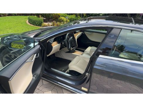 Used 2019 Tesla Model S Long Range AWD/4WD image 5