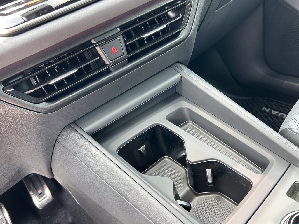 New 2026 Volkswagen Tiguan SE R-Line FWD image 28
