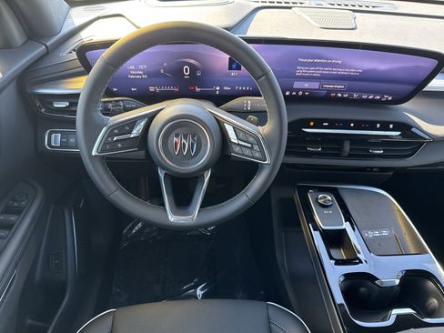 Used 2025 Buick Enclave Preferred w/ Power Package image 18