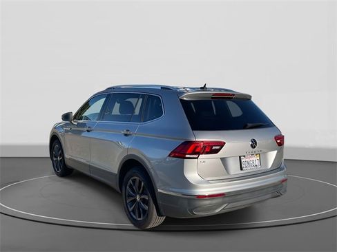 Used 2022 Volkswagen Tiguan SE image 5