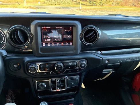 Certified 2020 Jeep Wrangler Unlimited Sport image 26