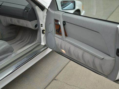 Used 1991 Mercedes-Benz 300 SL image 14