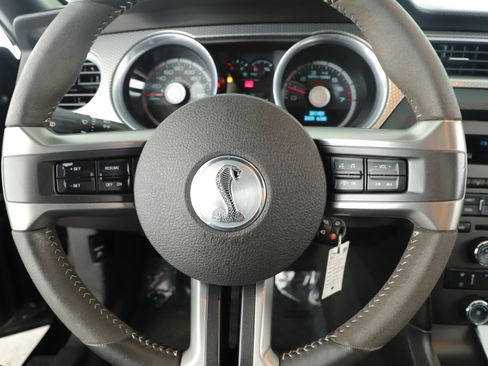 Used 2010 Ford Mustang Shelby GT500 image 18